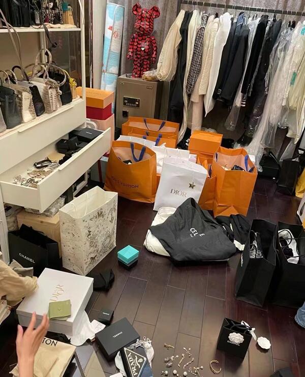 张掖市高台回收顶奢鞋服